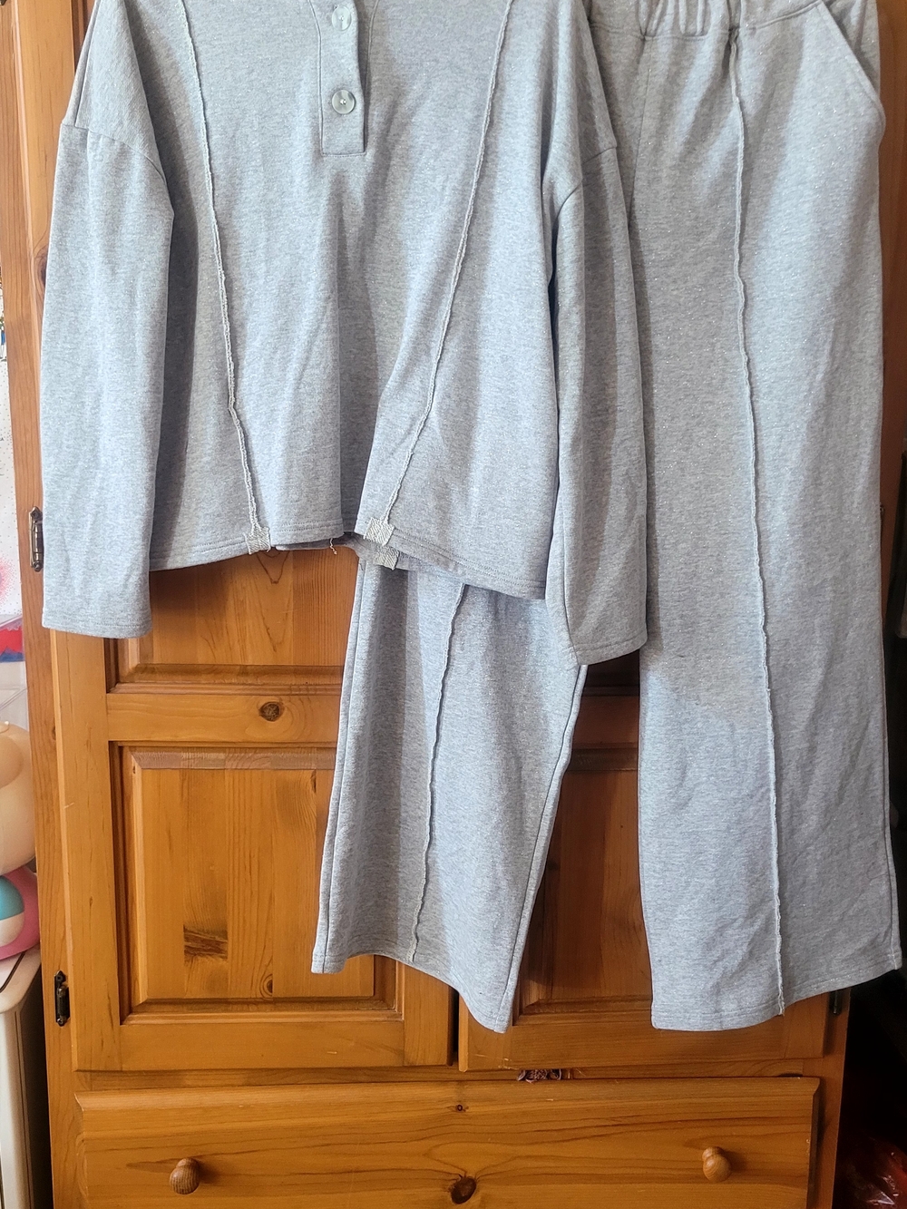 Smash +Tess Soft Grey Comfort Long sleeve set Size L (Warehouse Sale)